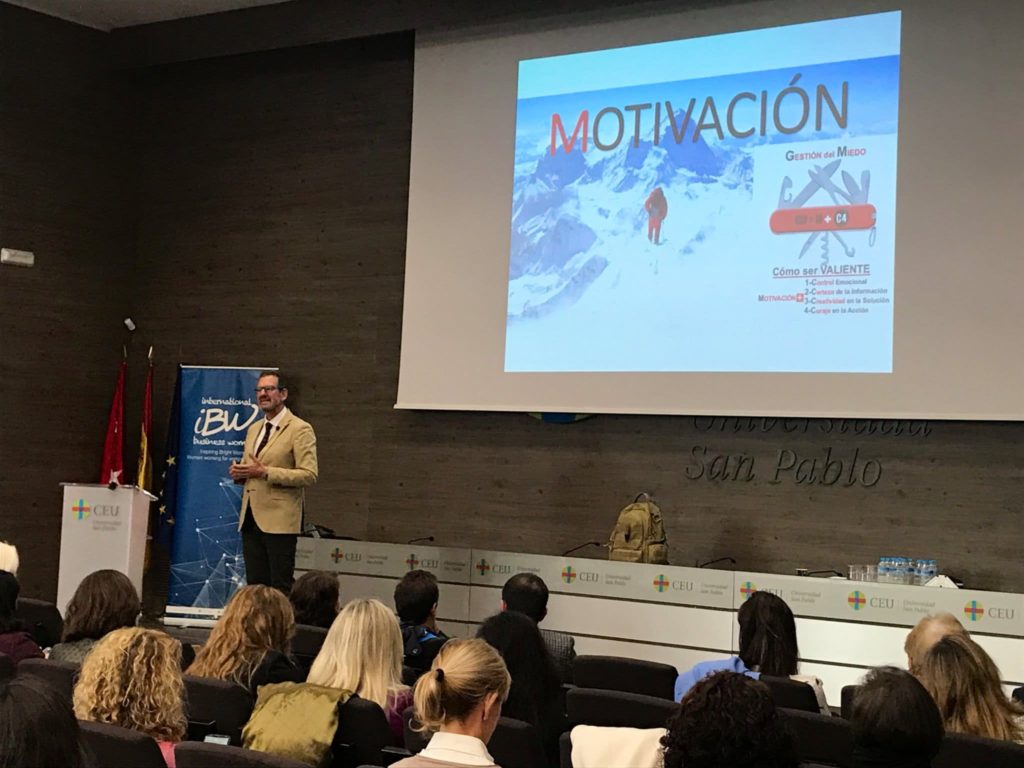  Ponencia de Julio de la Iglesia en el IV Encuentro de liderazgo de IBWomen – CEU