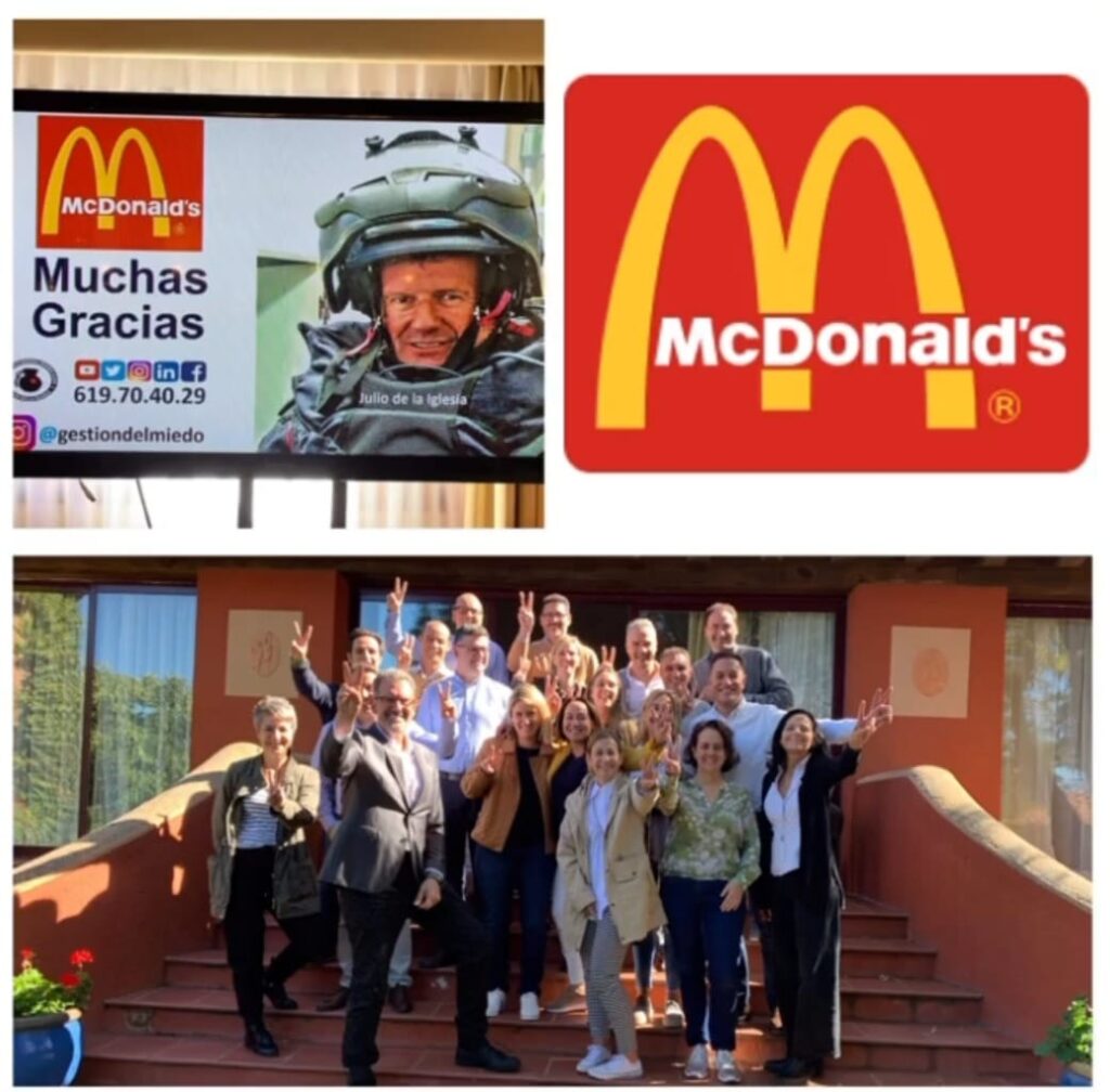 Julio de la Iglesia junto a los directivos de McDonalds España